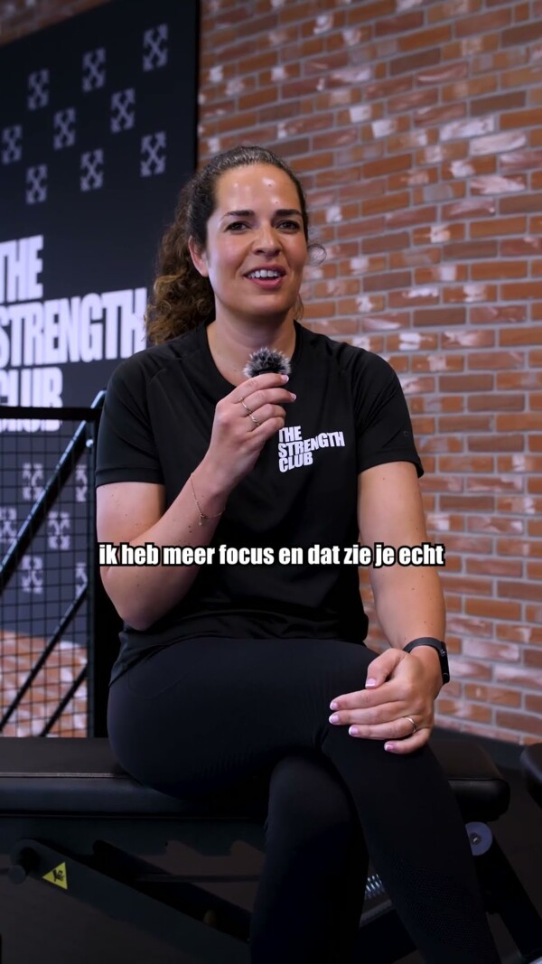 Desiree deelt haar ervaring bij The Strength Club